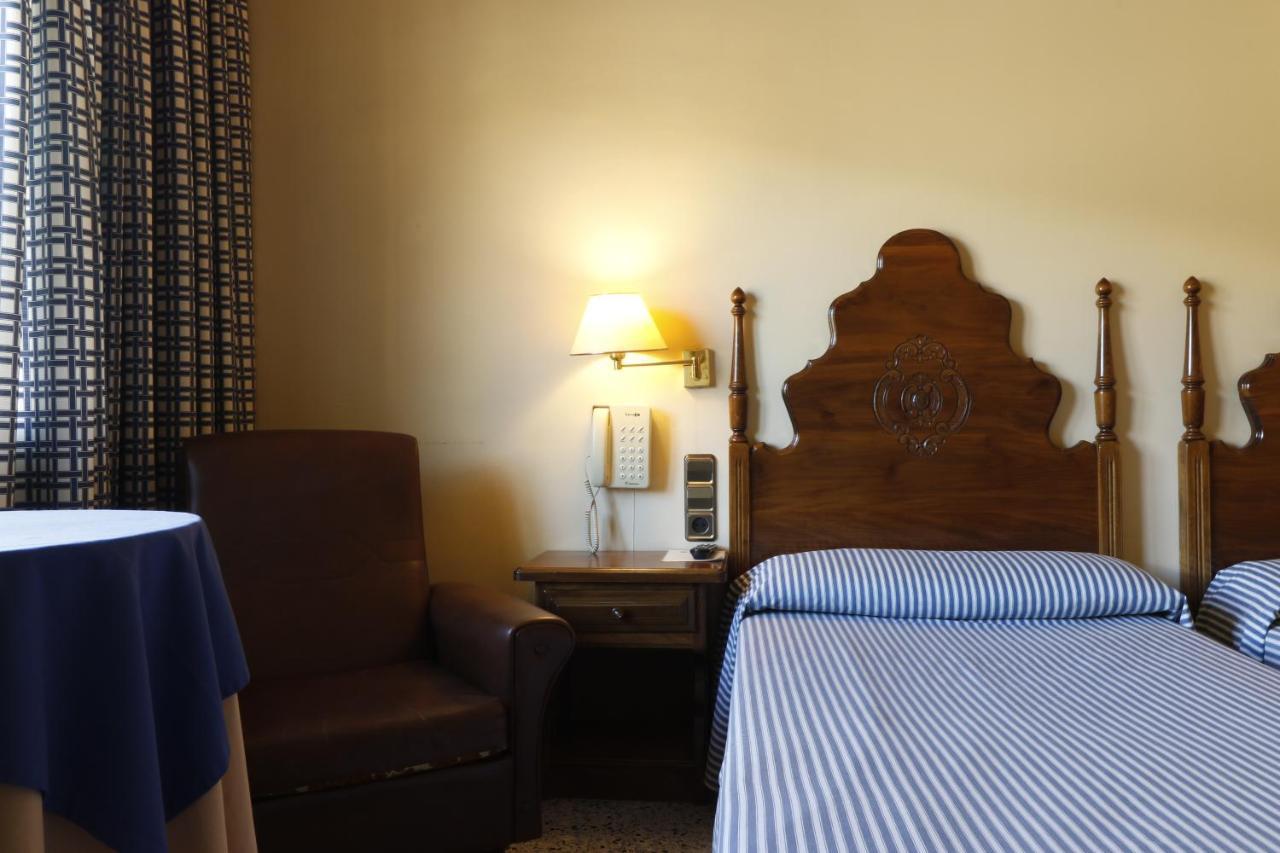 Hotel Delavall Vielha Exterior photo