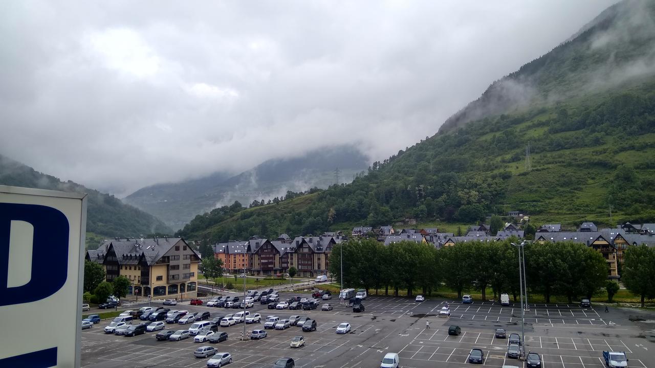 Hotel Delavall Vielha Exterior photo